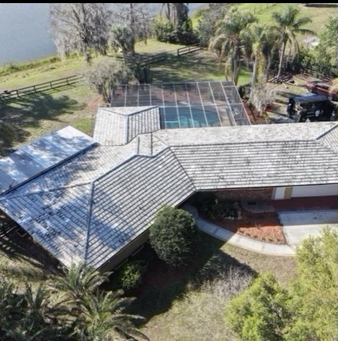 Lakeside shingle roof · Florida — before cleaning